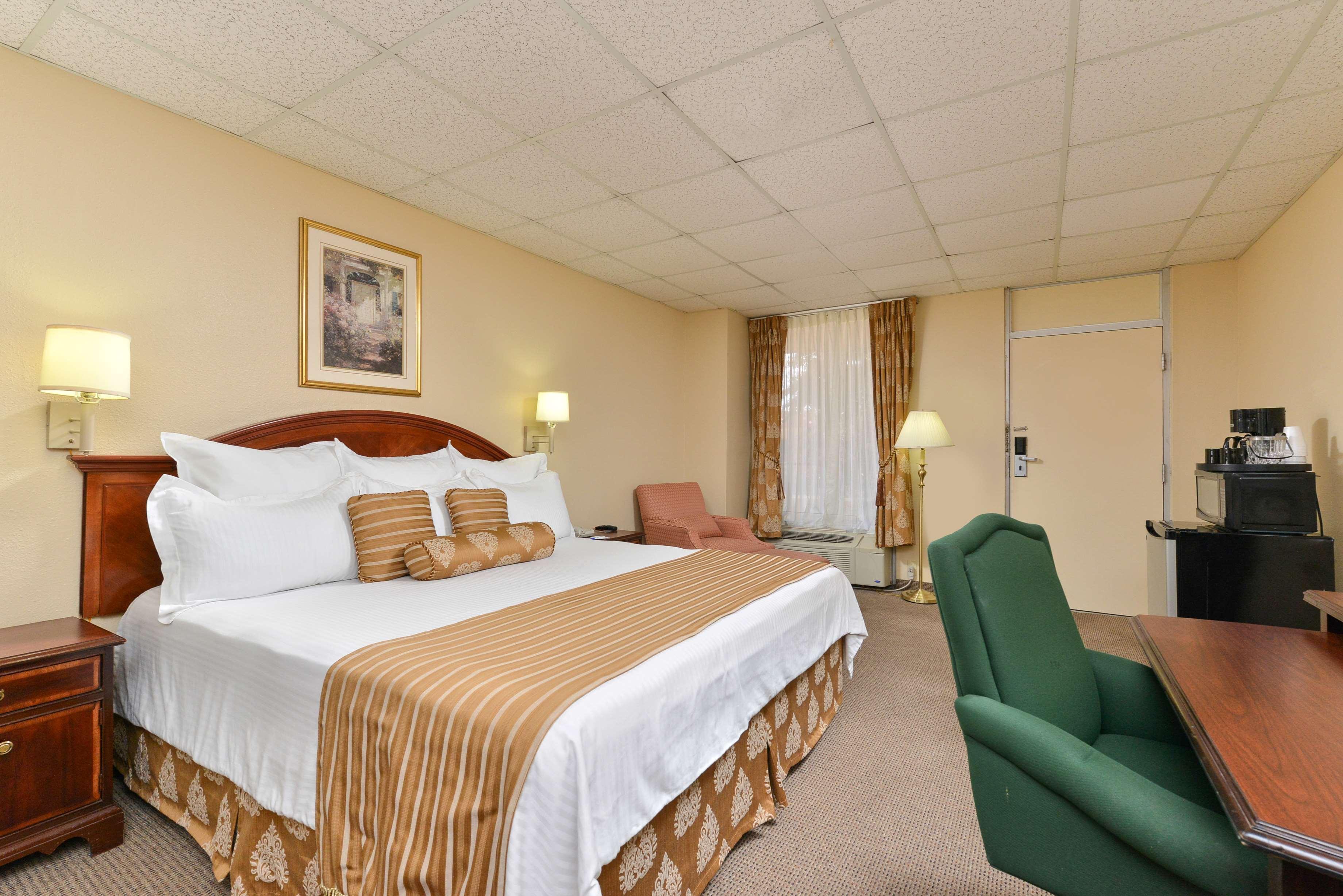 Americas Best Value Inn And Suites Victoria Exterior photo
