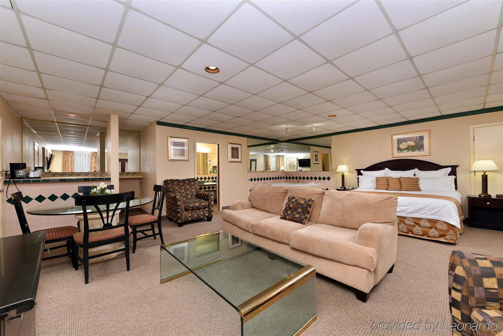 Americas Best Value Inn And Suites Victoria Exterior photo