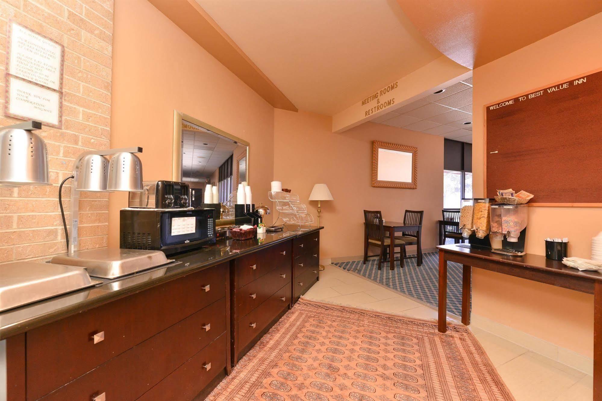Americas Best Value Inn And Suites Victoria Exterior photo